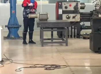 用工位懸浮電動葫蘆吊裝電機(jī)的好處